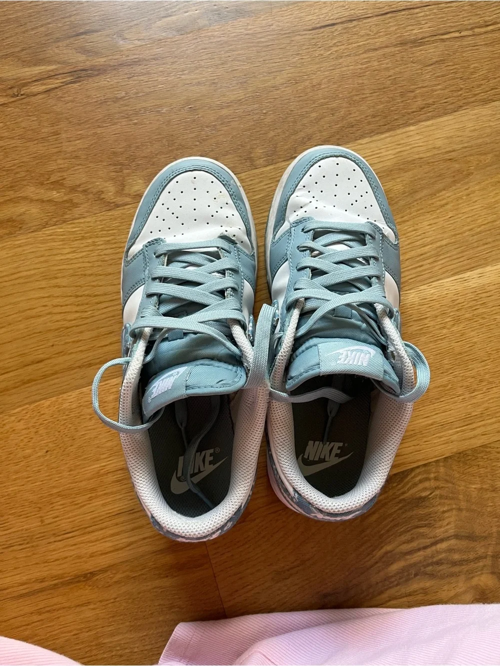Nike Women’s Low-Top Sneakers in Gray and White with Paisley Swoosh